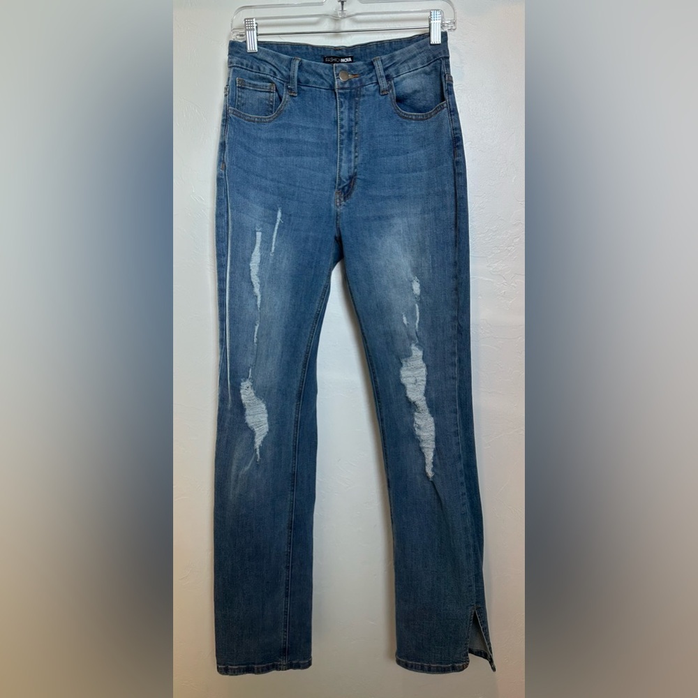 FashionNova Size 9 Distressed Side Slit Straight Leg Blue Jeans